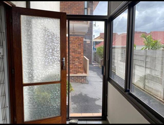 2 BEDROOM PROPERTY TO RENT IN STRAND NORTH